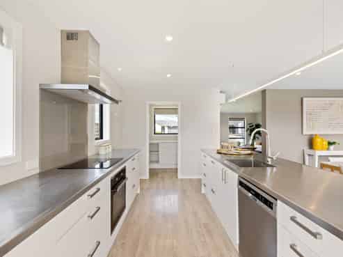 15 Johnson Avenue, Amberley