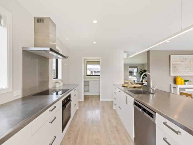 15 Johnson Avenue, Amberley