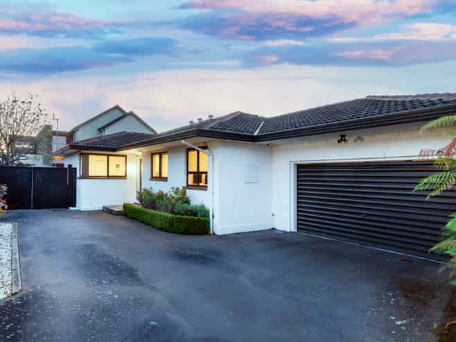 2/73 Winchester Street, Merivale