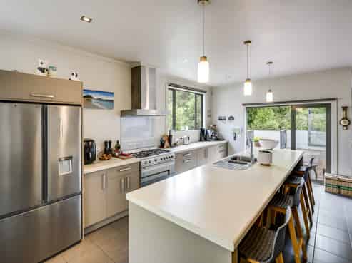 49 Chaucer Road, Bluff Hill