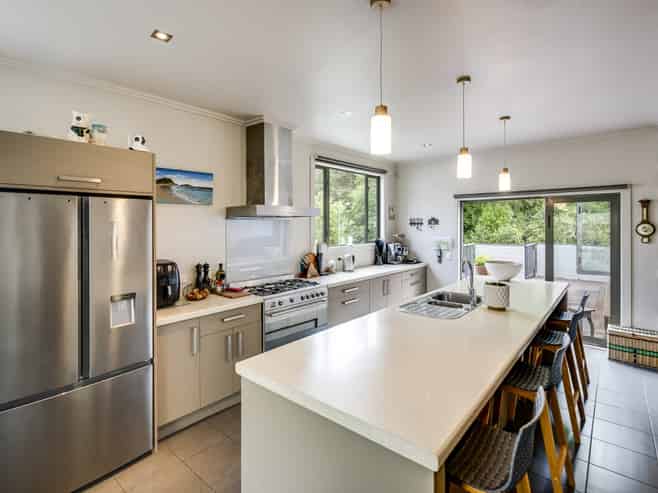 49 Chaucer Road, Bluff Hill