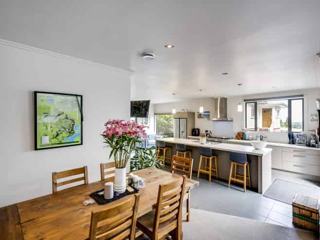 49 Chaucer Road, Bluff Hill