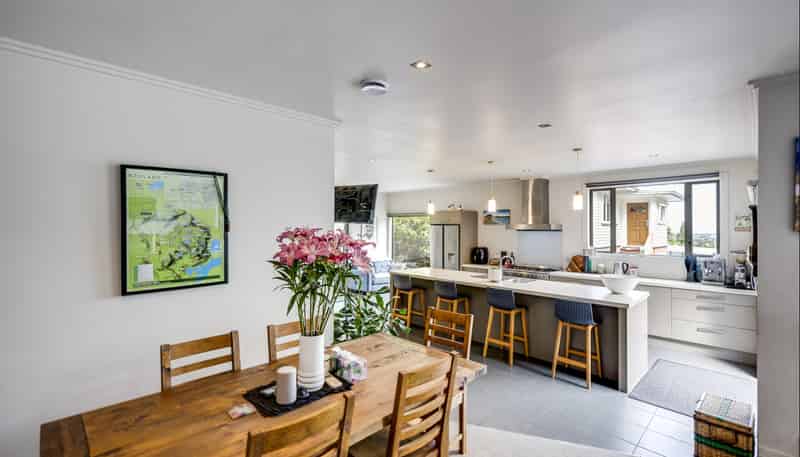 49 Chaucer Road, Bluff Hill