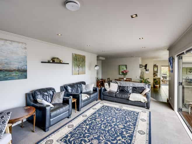 49 Chaucer Road, Bluff Hill