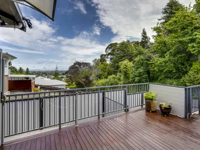 49 Chaucer Road, Bluff Hill