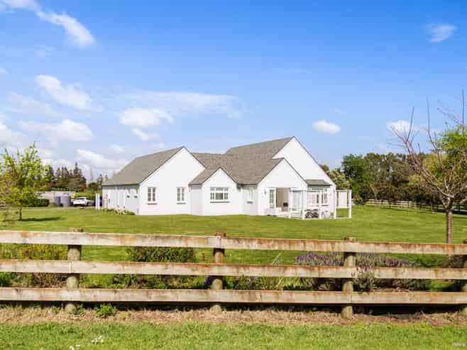 33  William Potter Lane, Karaka
