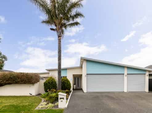 41 Tasman Drive, Poraiti