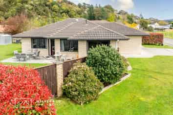 2 Evergreen Crescent, Trentham