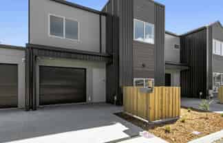 4 Selkirk Lane, Hamilton Lake