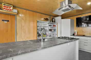 1633 Harbour Road, Oparau