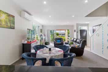 31 Popokatea Drive, Takanini