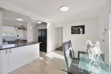 80 Lowry Avenue, Redwood