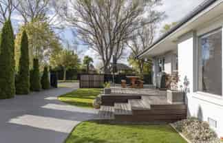 80 Lowry Avenue, Redwood