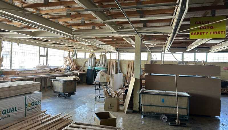 Warehouse  Lovegrove Crescent, Otara