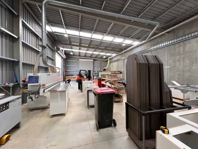 Warehouse - Brand New with Visibility