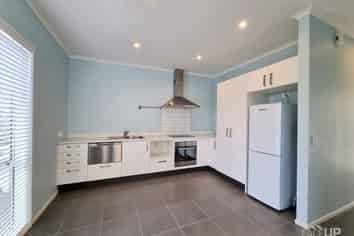 182 Clark Road, Hobsonville