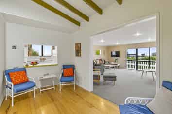 5 Norna Grove, Waikawa Beach