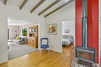 5 Norna Grove, Waikawa Beach