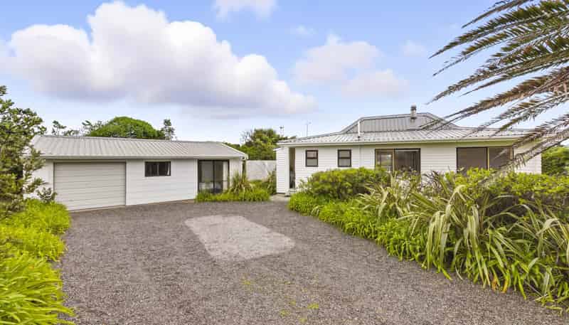 5 Norna Grove, Waikawa Beach