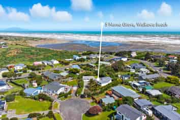 5 Norna Grove, Waikawa Beach