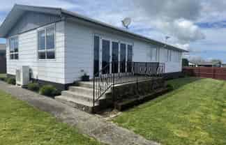 168 Brecon Road , Stratford