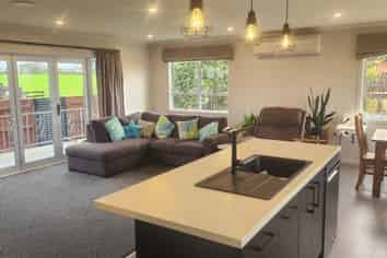 168 Brecon Road , Stratford
