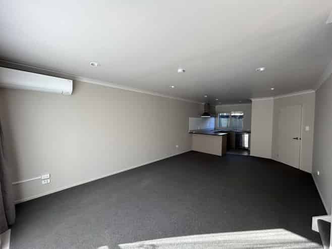 7 Gary John Lane, Frankton