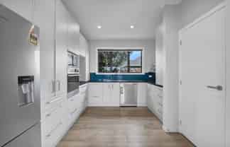 41 Swansea Road, Stratford