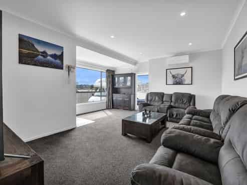 41 Swansea Road, Stratford