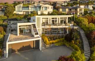 1 St Remy Lane, Redcliffs