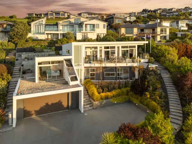 1 St Remy Lane, Redcliffs