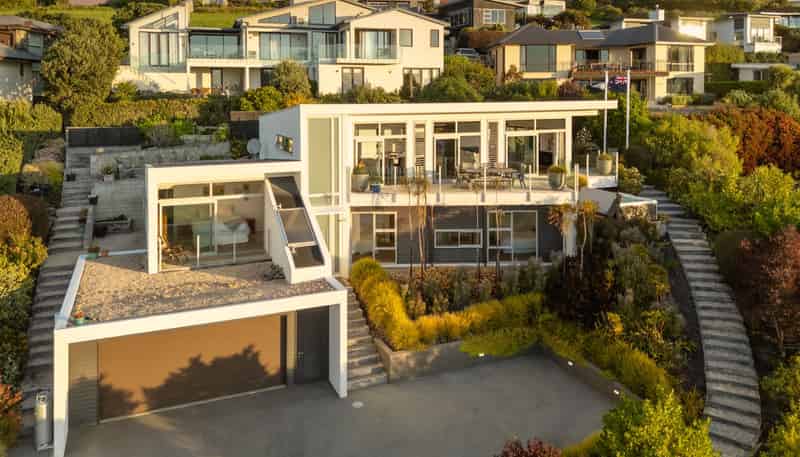 1 St Remy Lane, Redcliffs