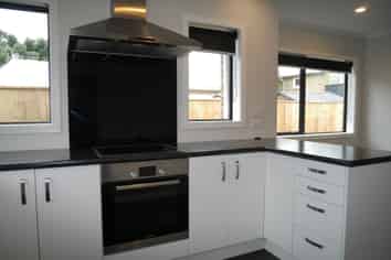 1 Toru St, Waikanae Beach