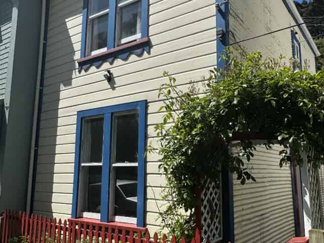 19 Holloway Road, Aro Valley