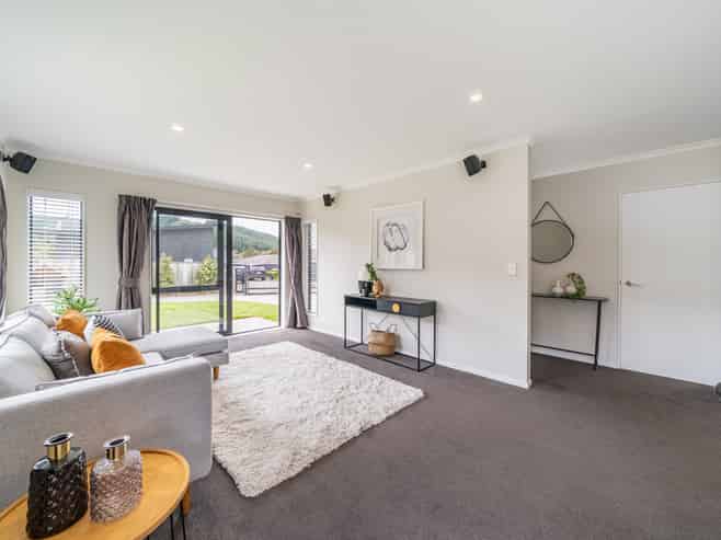 107 Riverstone Drive, Riverstone Terraces