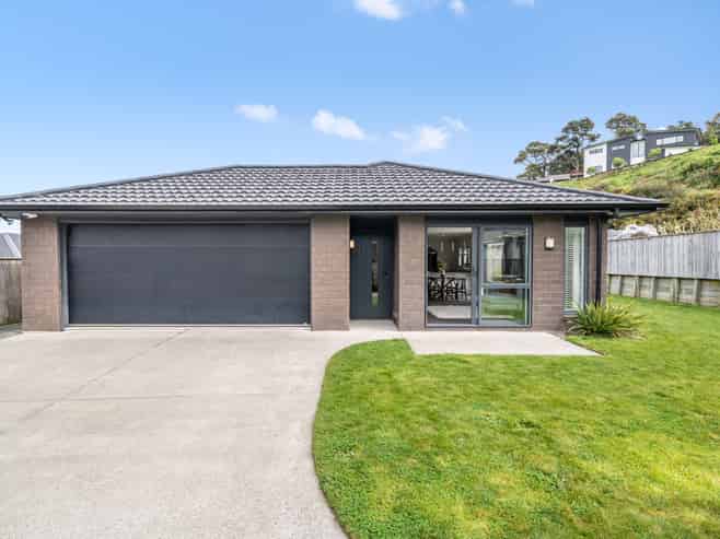 107 Riverstone Drive, Riverstone Terraces