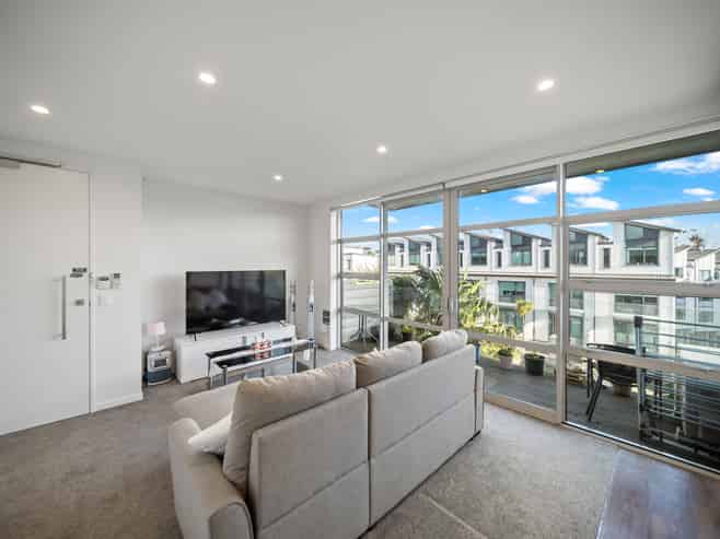 383 Murphys Road, Flat Bush
