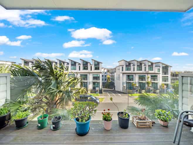 383 Murphys Road, Flat Bush