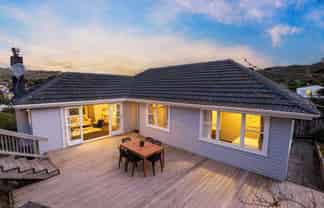 13 Tainui Terrace, Tawa