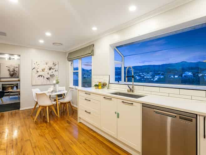 13 Tainui Terrace, Tawa