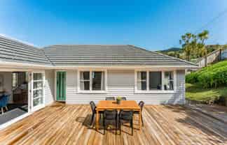 13 Tainui Terrace, Tawa
