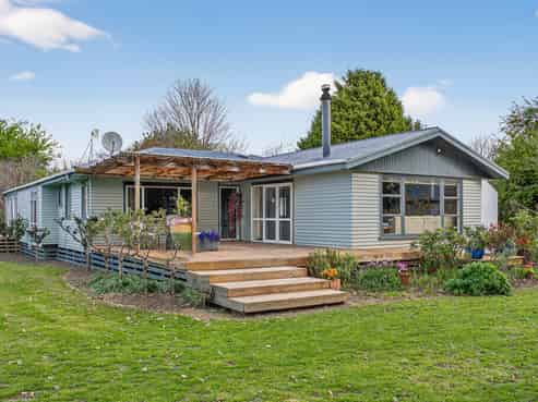 8 Ingram Road, Waerengaahika