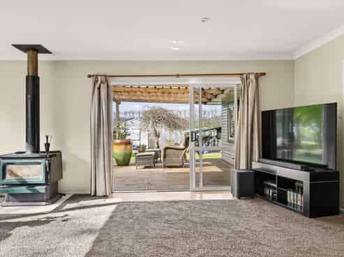 8 Ingram Road, Waerengaahika