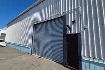 High Stud Industrial Warehouse Available Now
