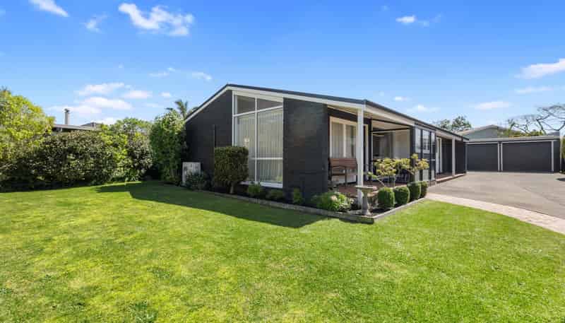 221 Levers Road, Matua