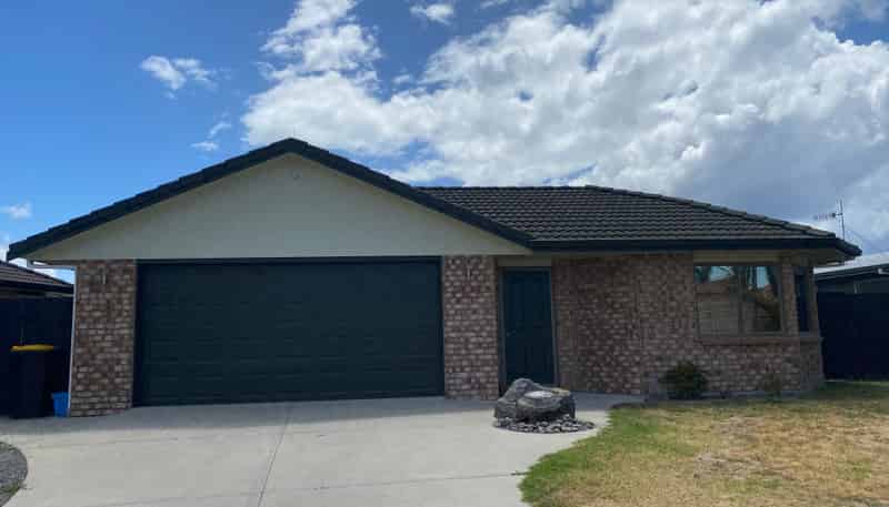 16 Waterford Park Drive, Papamoa