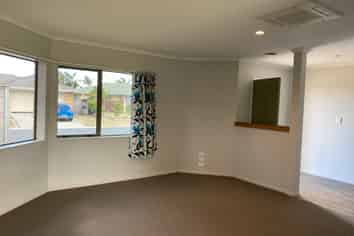 16 Waterford Park Drive, Papamoa