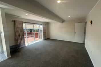 15A Te Atatu Road, Te Atatu South