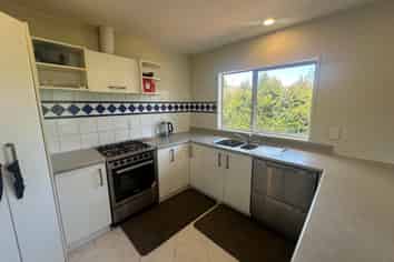 15A Te Atatu Road, Te Atatu South