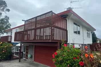 15A Te Atatu Road, Te Atatu South